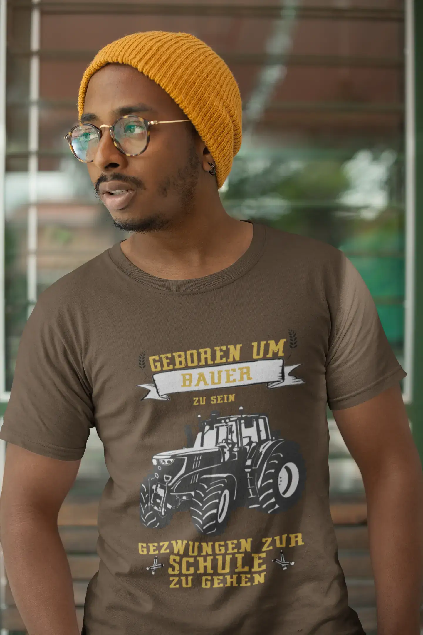 Men's Graphic T-Shirt Geboren um bauer Gift Idea