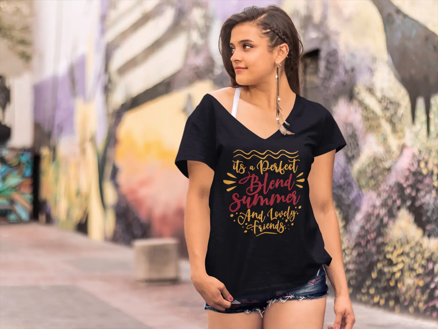 ULTRABASIC Women's T-Shirt Blend Summer and Lovely Friends - Love Quote Shirt